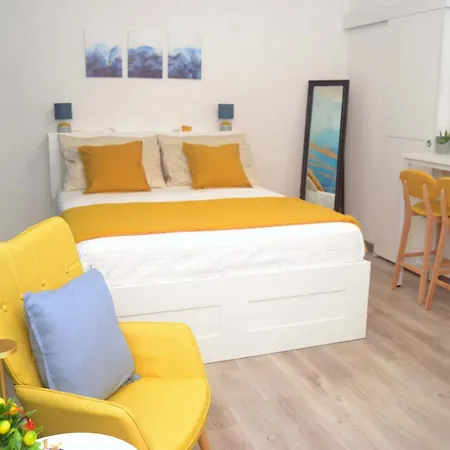 Room&chiaia 4*